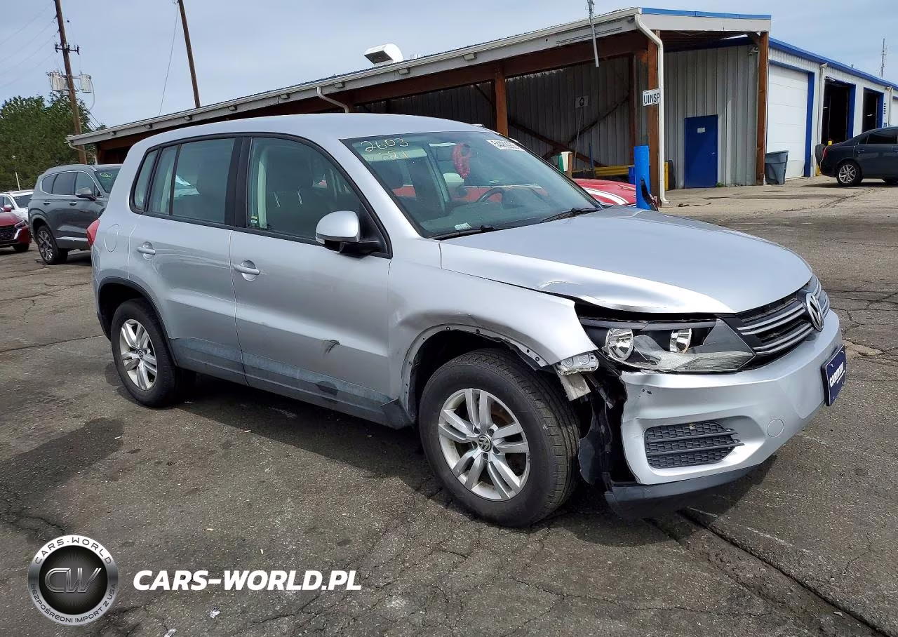 2014 Volkswagen Tiguan S VIN:WVGAV3AX0EW623847 - 4