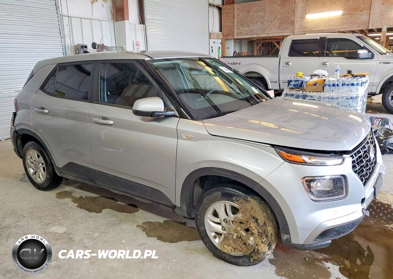 2022 Hyundai Venue Se VIN:KMHRB8A3XNU156826 - 4