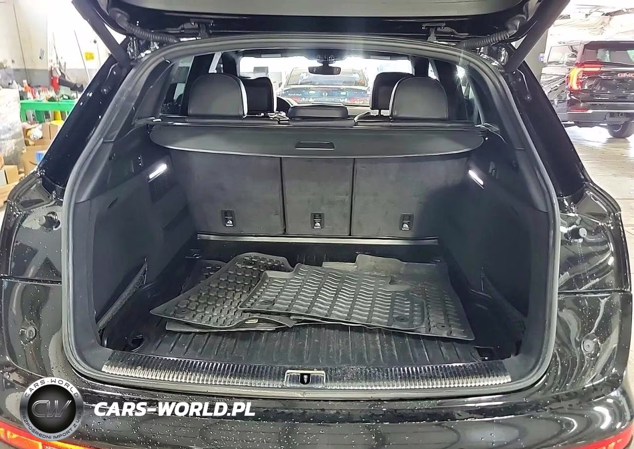 2018 Audi Sq5 Prestige VIN:WA1C4AFY7J2123766 - 12