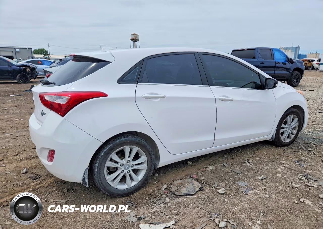 2013 Hyundai Elantra Gt Base VIN:KMHD35LE5DU060086 - 3