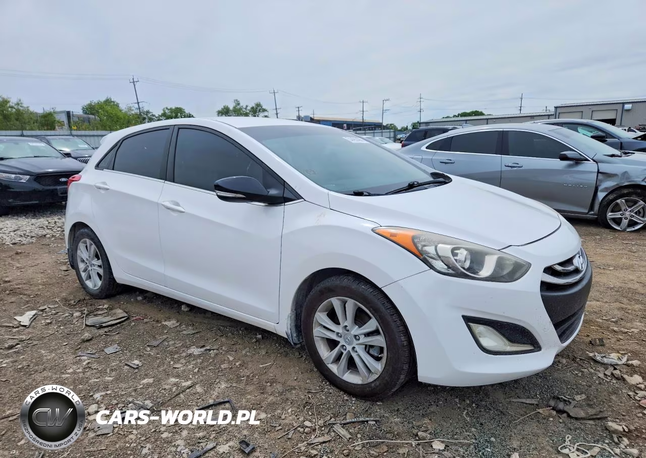 2013 Hyundai Elantra Gt Base VIN:KMHD35LE5DU060086 - 4