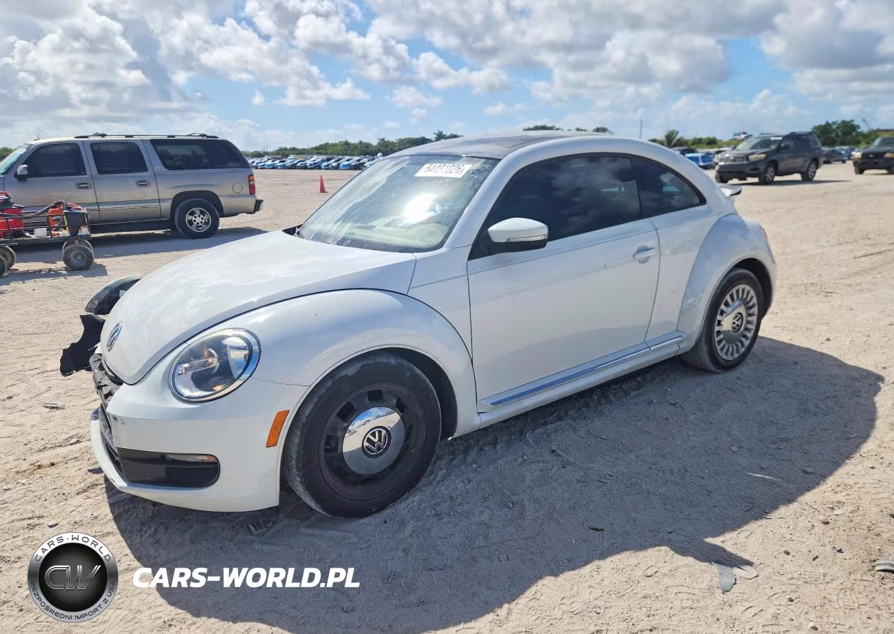 2015 Volkswagen Beetle 1.8T – zdjęcie 1 z 13
