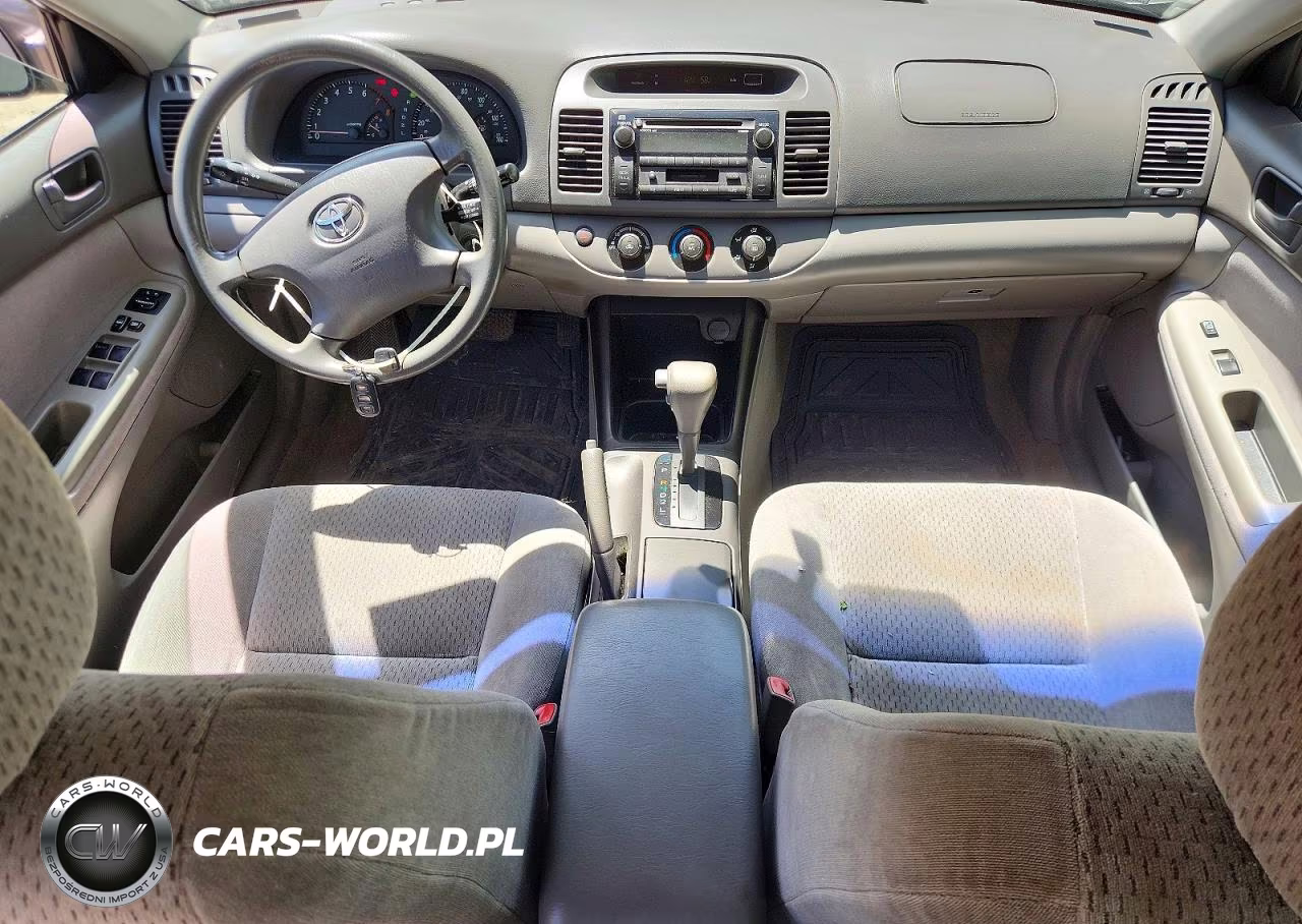 2004 Toyota Camry Le VIN:4T1BE32K04U807848 - 8