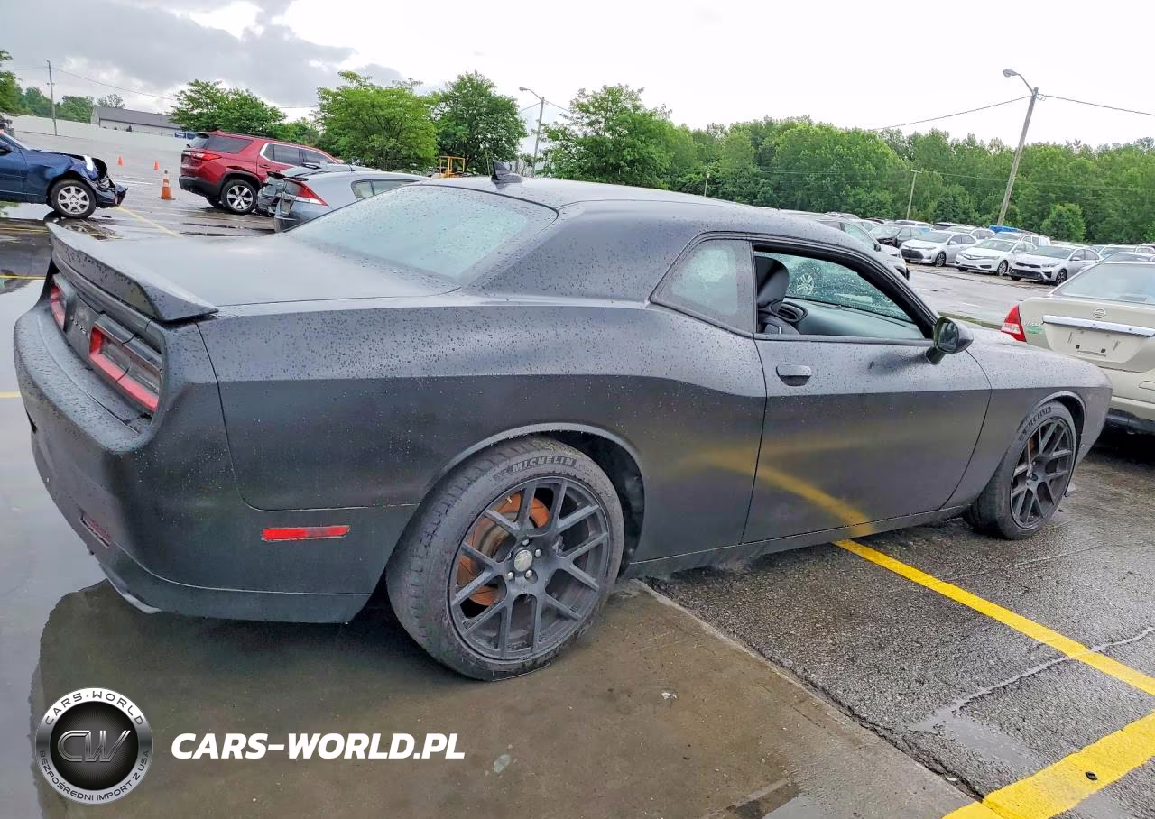 2015 Dodge Challenger R VIN:2C3CDZFJ0FH718257 - 3