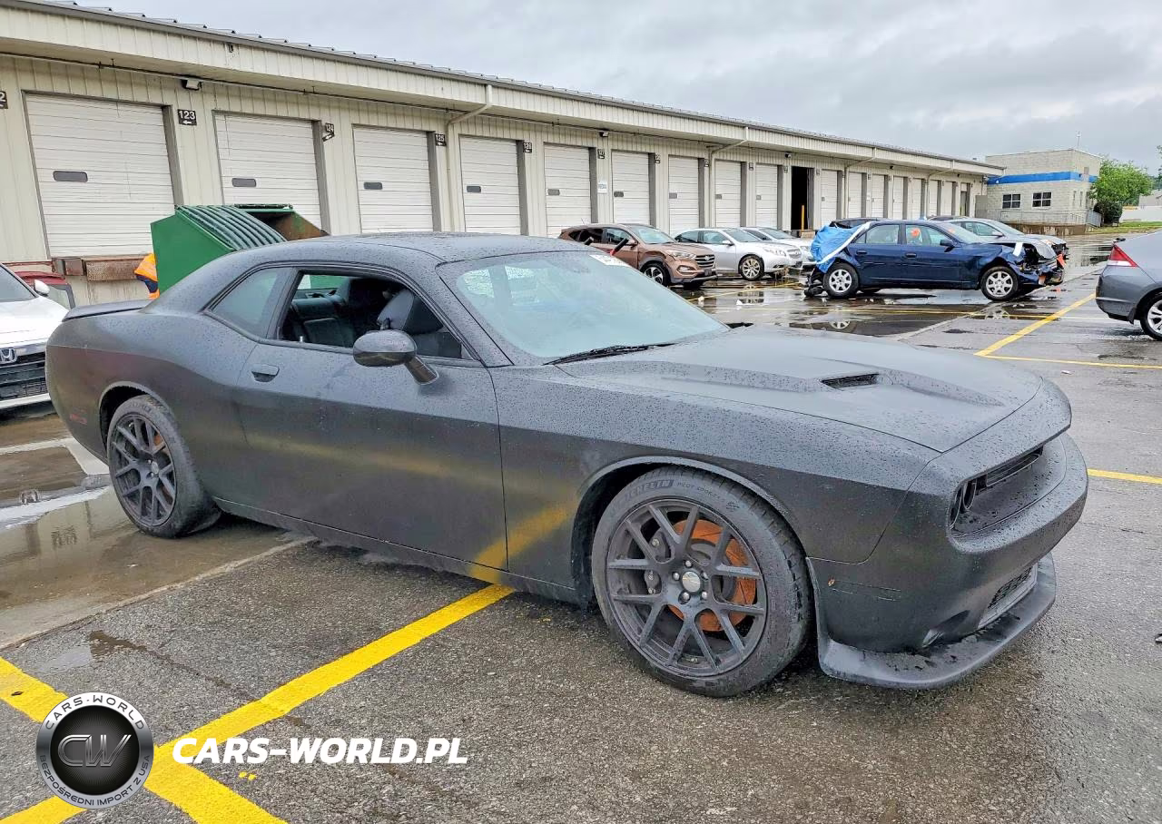 2015 Dodge Challenger R VIN:2C3CDZFJ0FH718257 - 4