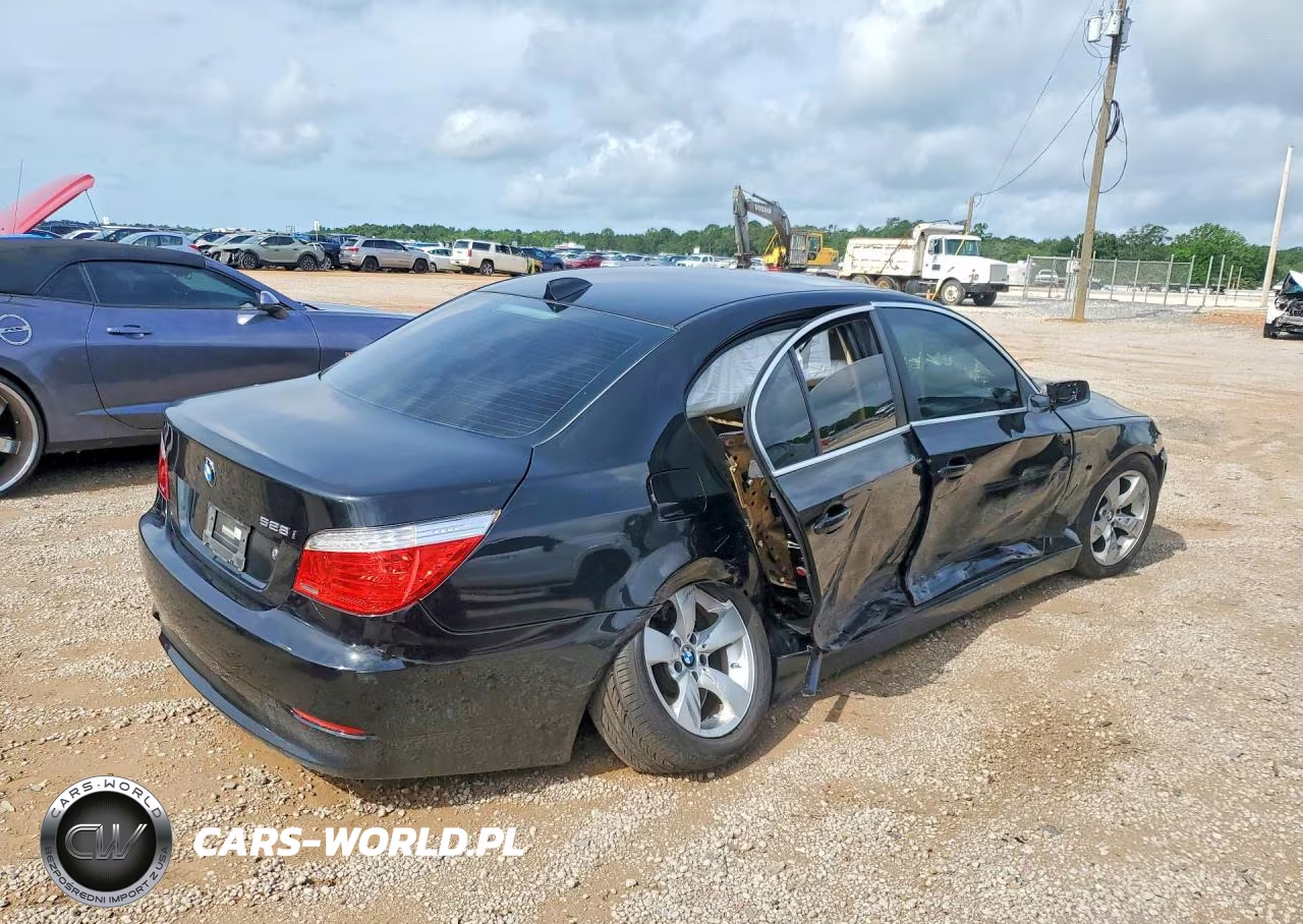 2008 BMW 528 I VIN:WBANU535X8C110611 - 3