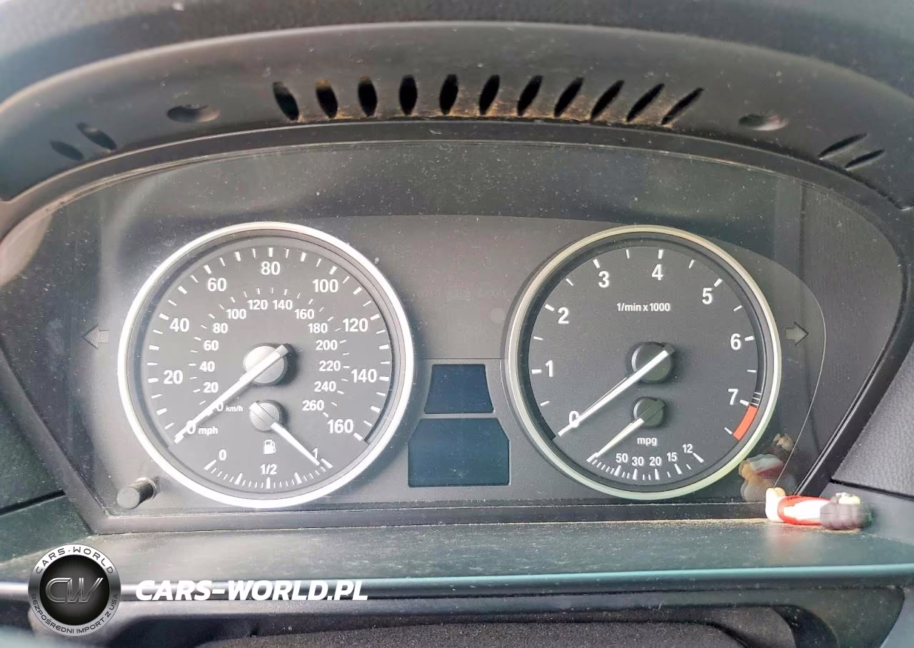 2008 BMW 528 I VIN:WBANU535X8C110611 - 9