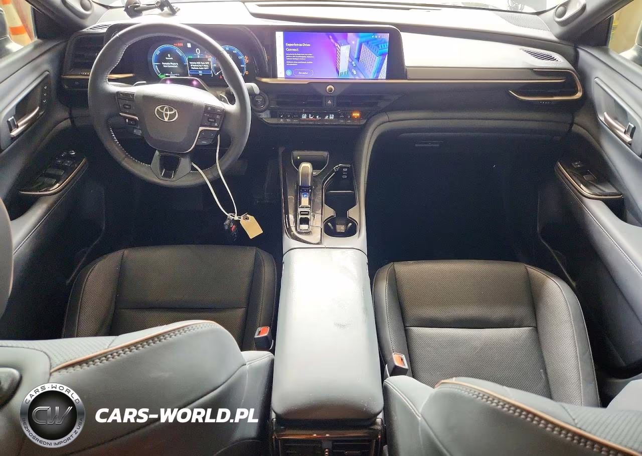 2024 Toyota Crown Platinum VIN:JTDAFAAF9R3005270 - 8