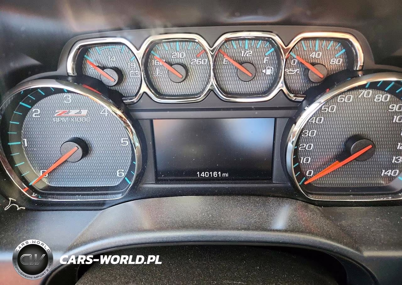 2018 Chevrolet Silverado K1500 Lt VIN:3GCUKREC8JG331313 - 9