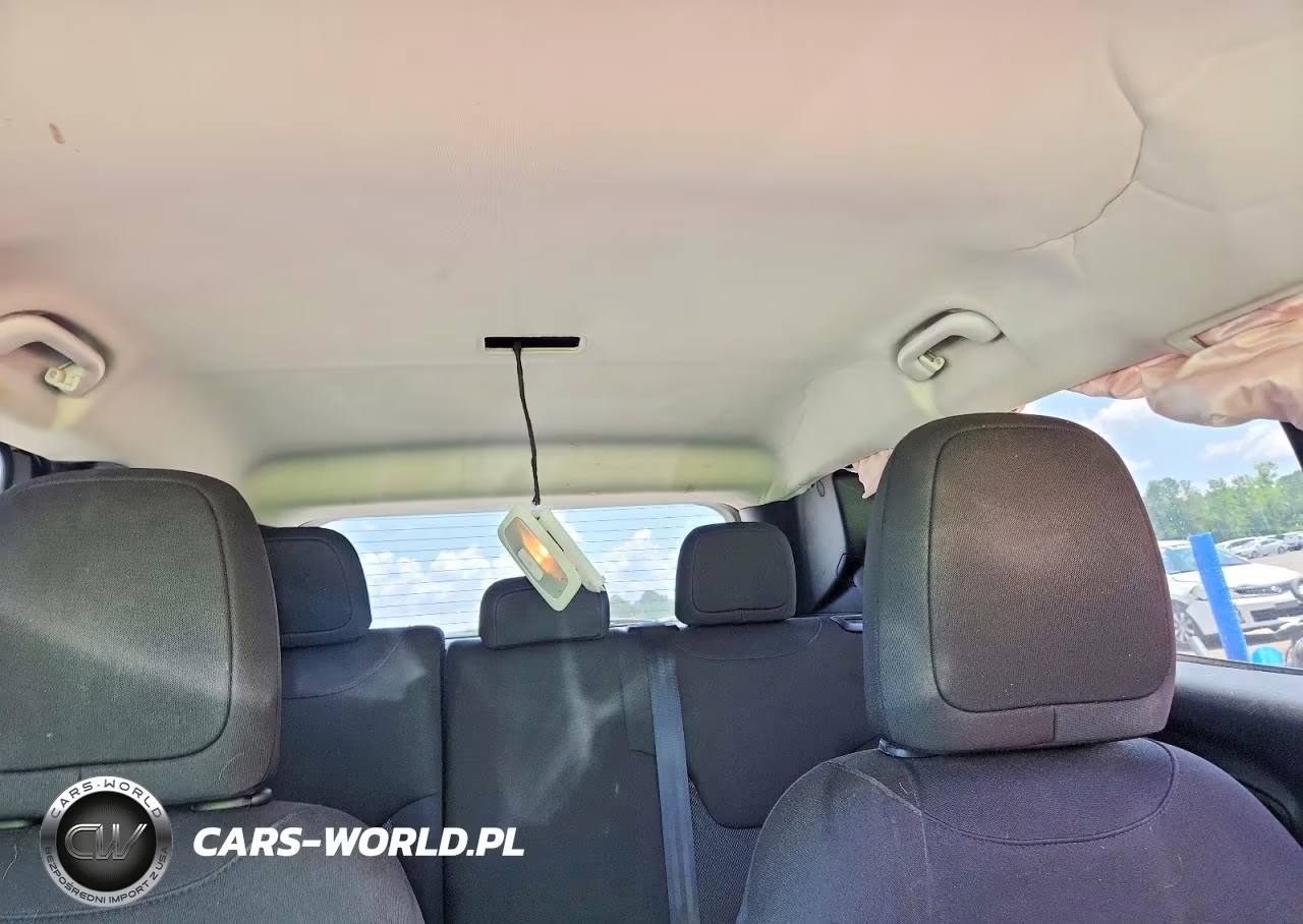 2017 Jeep Renegade Latitude VIN:ZACCJBBB7HPG49935 - 10