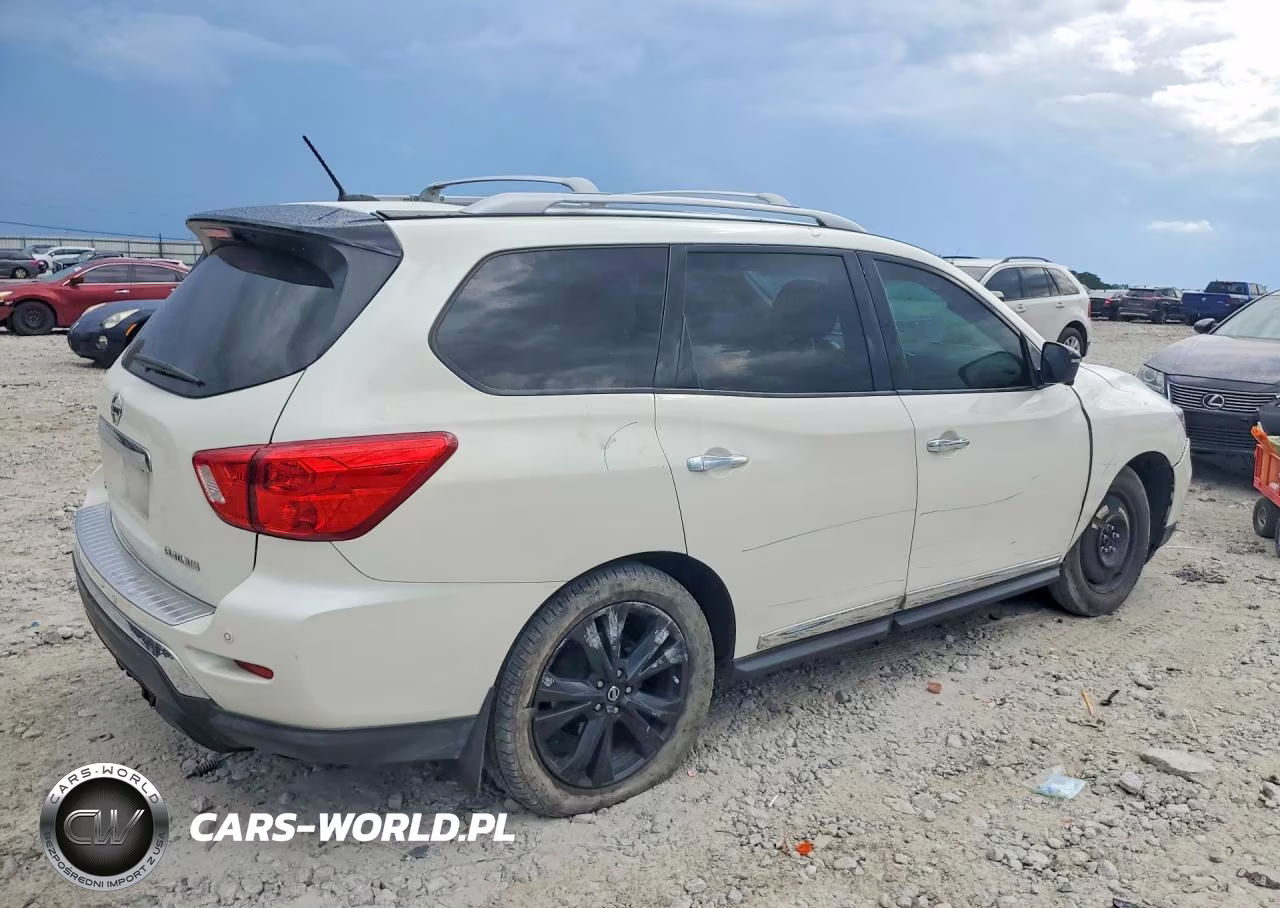 2017 Nissan Pathfinder Platinum VIN:5N1DR2MN2HC694835 - 3