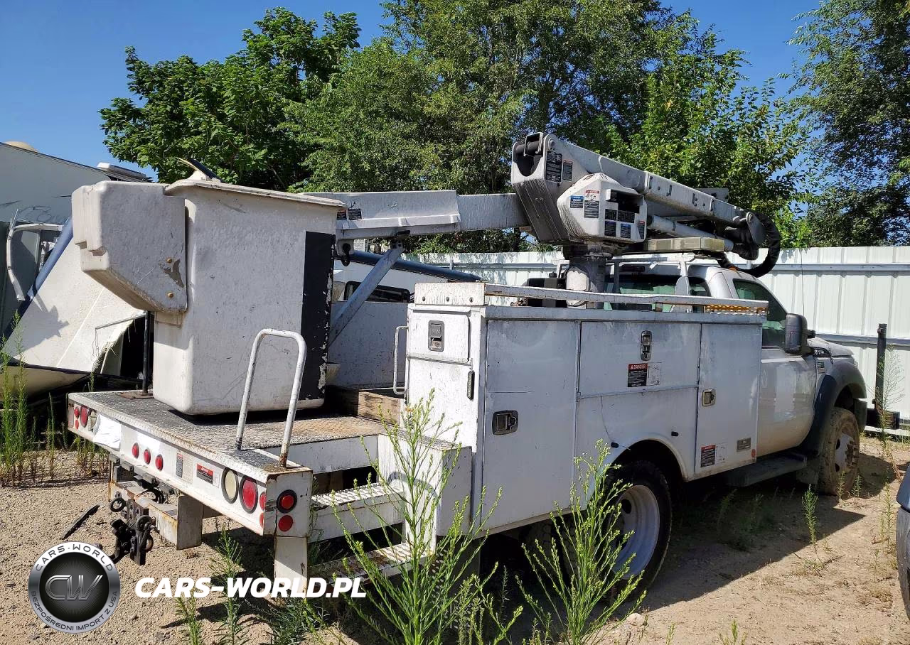 2013 Ford F550 Super Duty Bucket Truck VIN:1FDUF5GY6DEB89136 - 3