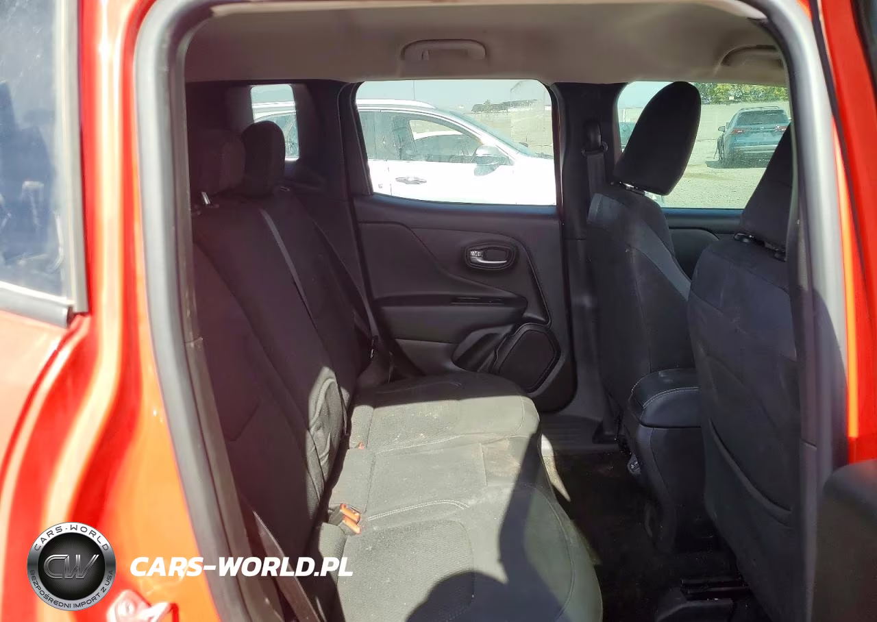 2022 Jeep Renegade Latitude VIN:ZACNJDB18NPN64882 - 12