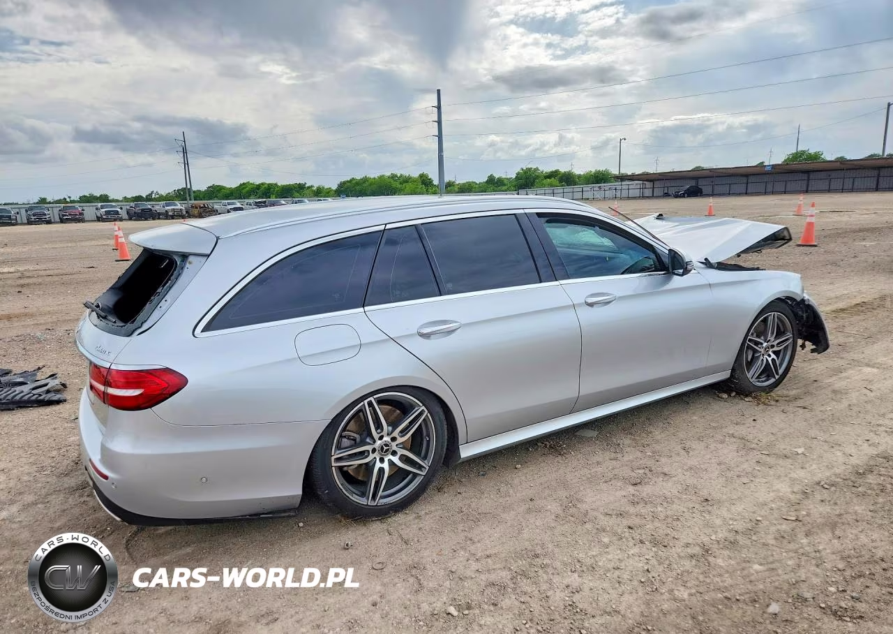2018 Mercedes-Benz E 400 4Matic VIN:WDDZH6GB5JA375491 - 3