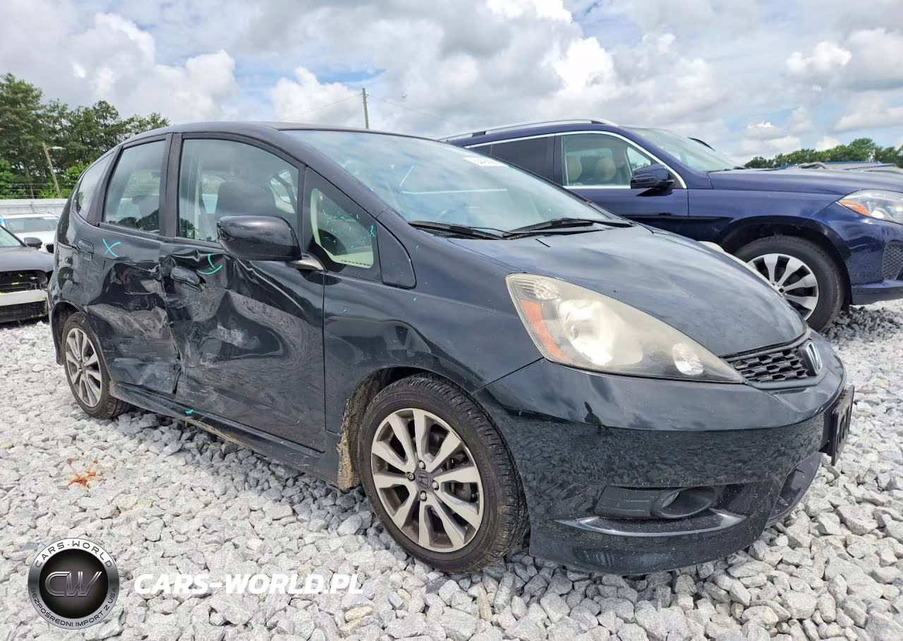 2013 Honda Fit Sport VIN:JHMGE8H54DC018227 - 4