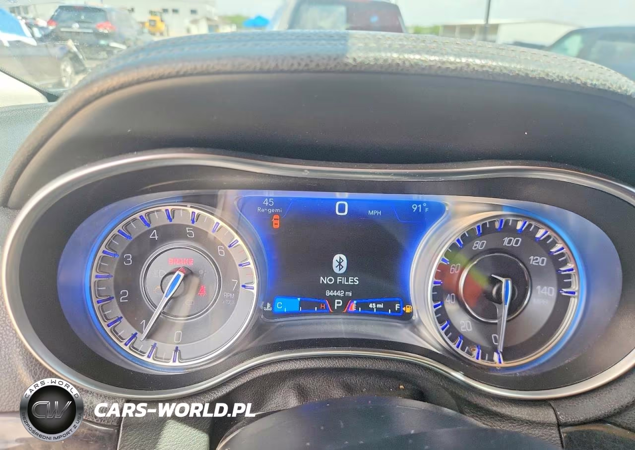 2020 Chrysler 300 Limited VIN:2C3CCAKG1LH116977 - 9