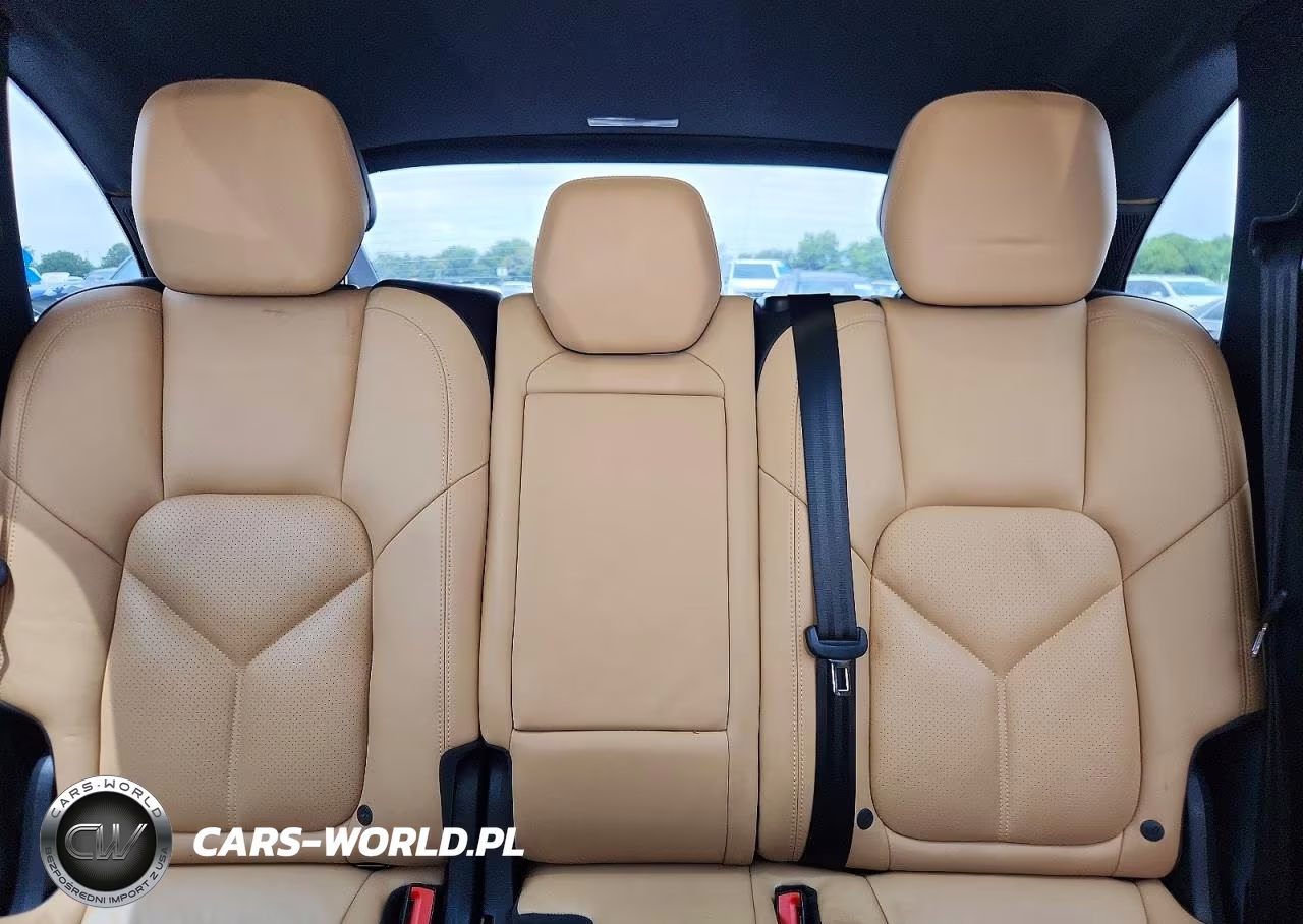 2015 Porsche Cayenne S Hybrid VIN:WP1AE2A2XFLA53845 - 10
