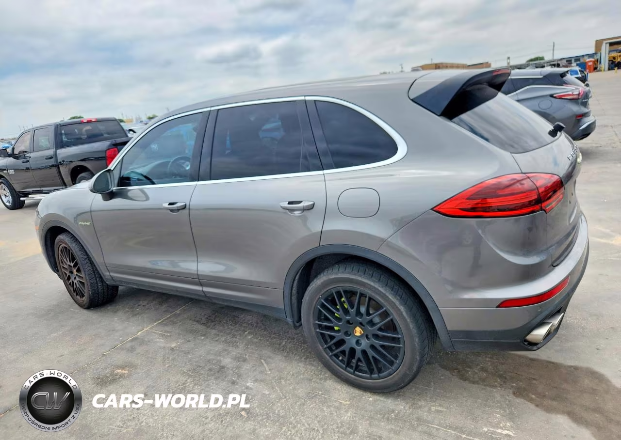 2015 Porsche Cayenne S Hybrid VIN:WP1AE2A2XFLA53845 - 2