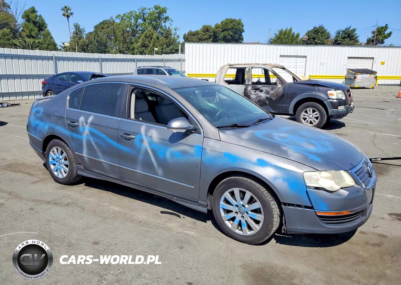 2008 Volkswagen Passat Turbo VIN:WVWJK73C58P104550 - 4