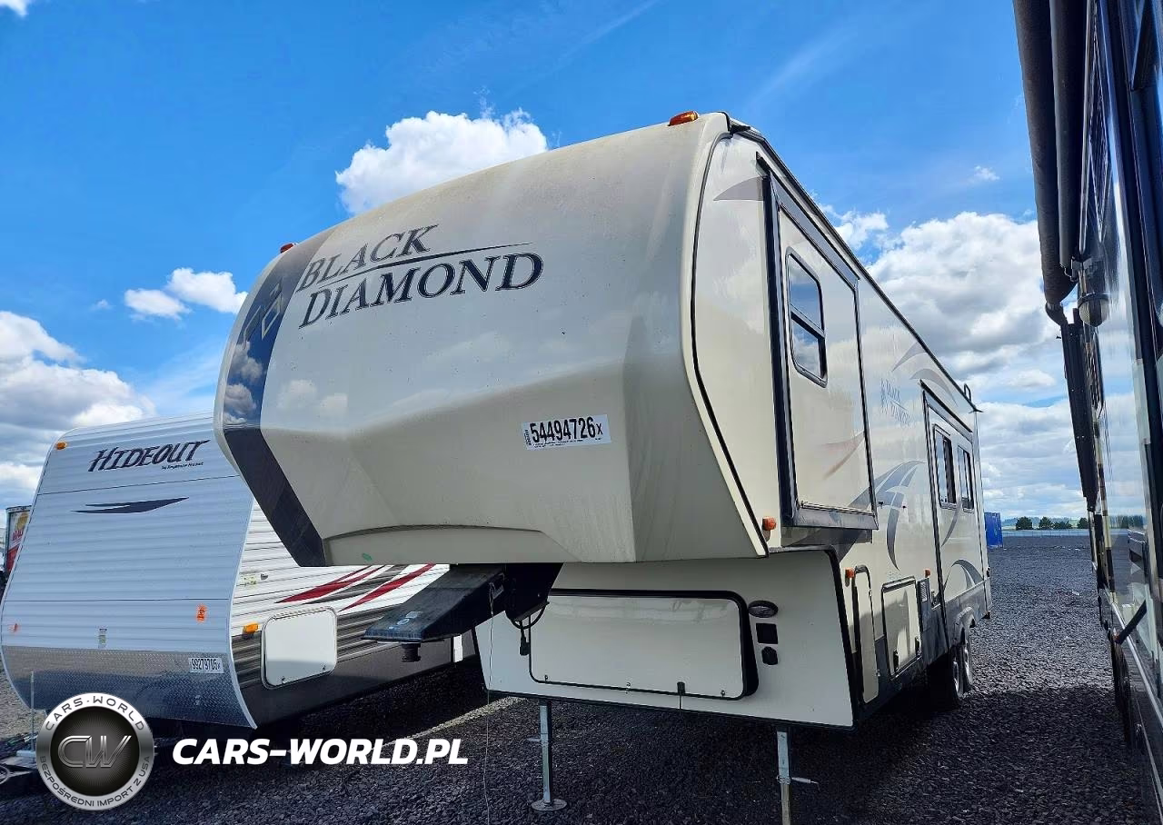 2017 Forrest River Trailers VIN:5ZT3BDUB9HG000817 - 2