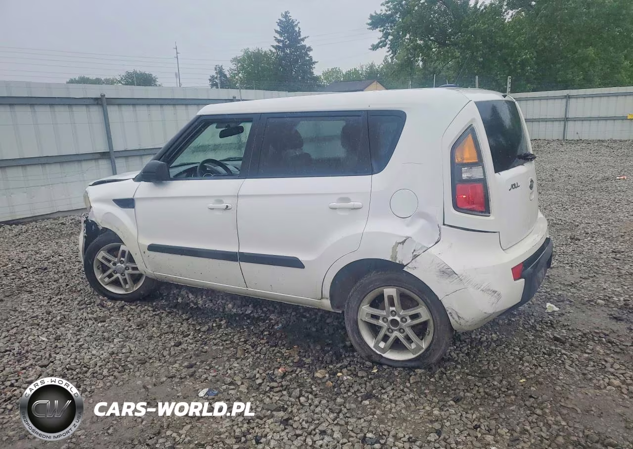 2011 Kia Soul + VIN:KNDJT2A22B7331728 - 2