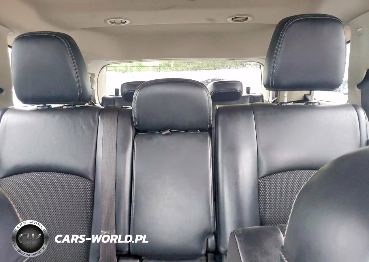 2019 Dodge Journey Crossroad VIN:3C4PDCGB4KT731676 - 10