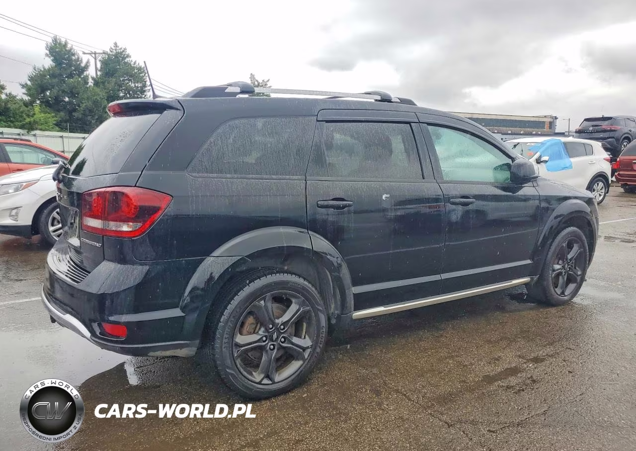 2019 Dodge Journey Crossroad VIN:3C4PDCGB4KT731676 - 3