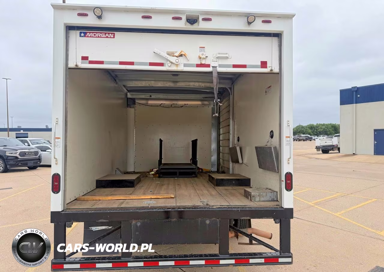 2020 Chevrolet Express G3500 VIN:1GB3GSCG1L1140297 - 6