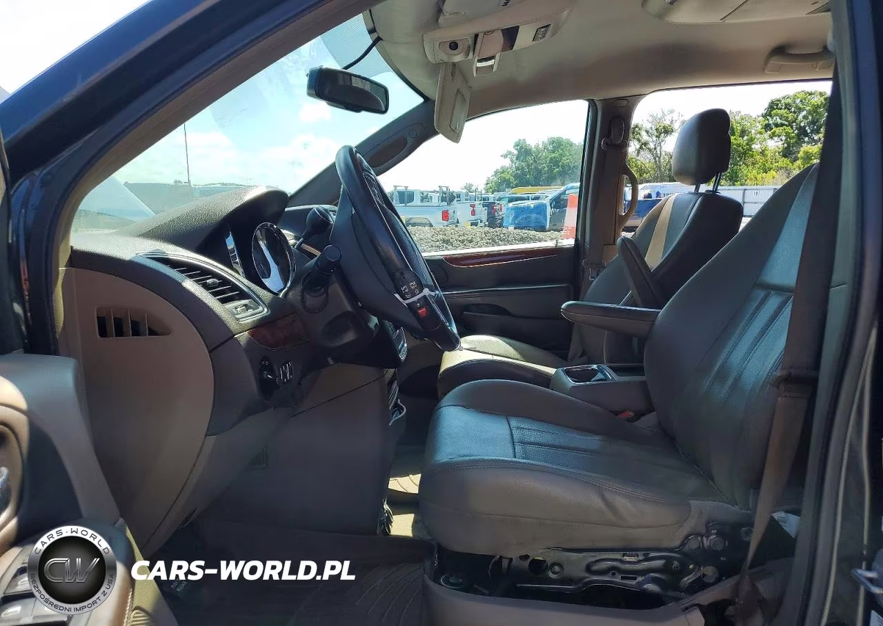 2012 Chrysler Town & Country Touring VIN:2C4RC1BG8CR362859 - 7