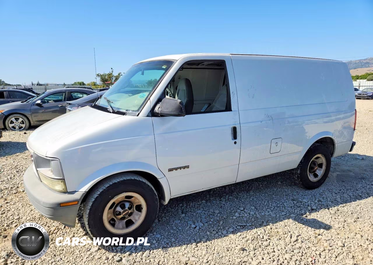 2002 GMC Safari Xt