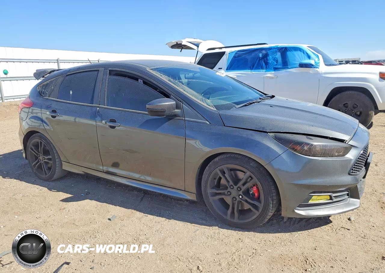 2017 Ford Focus St VIN:1FADP3L9XHL206130 - 4