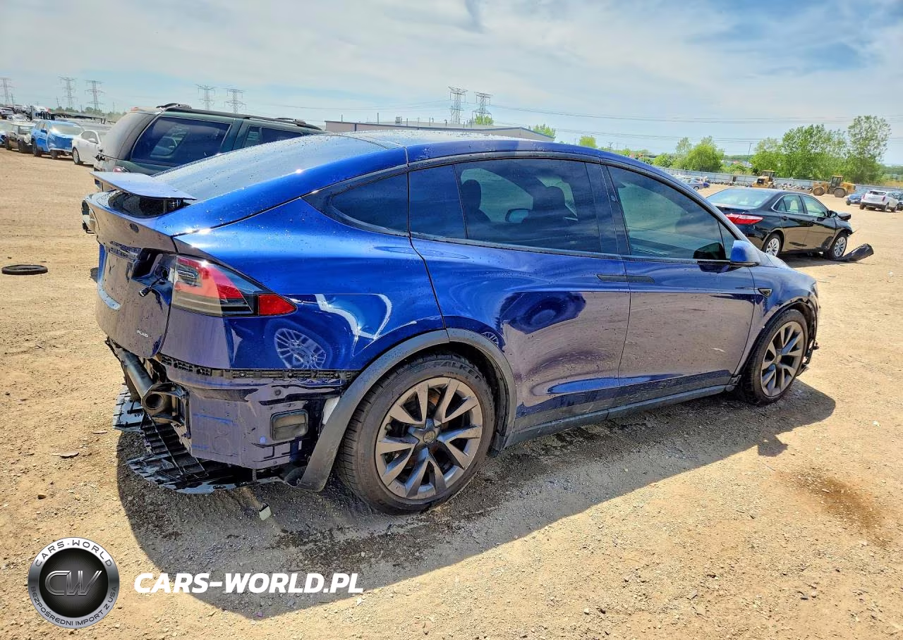 2022 Tesla Model X VIN:7SAXCBE67NF332253 - 3