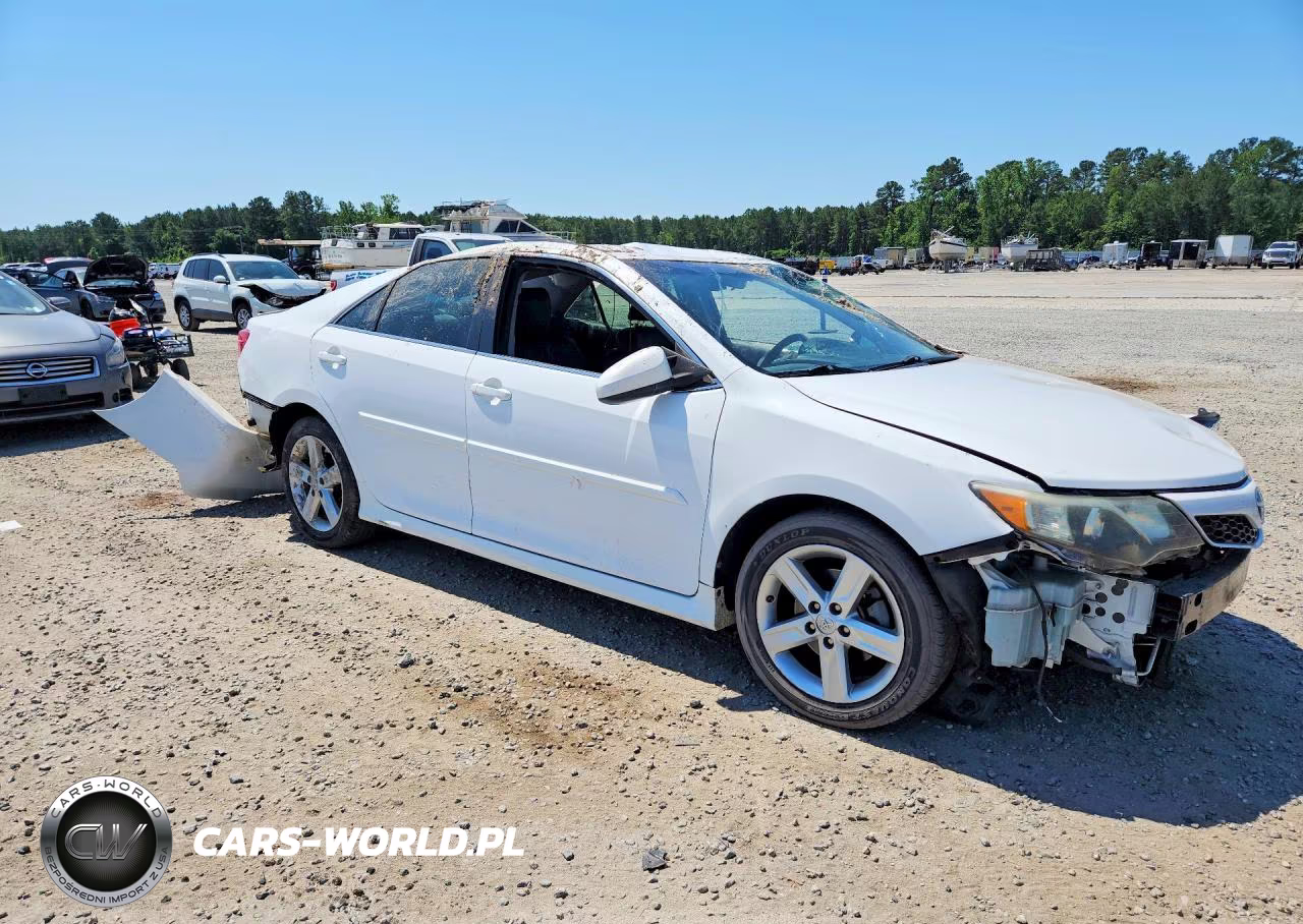 2014 Toyota Camry Se VIN:4T1BF1FK4EU395379 - 4