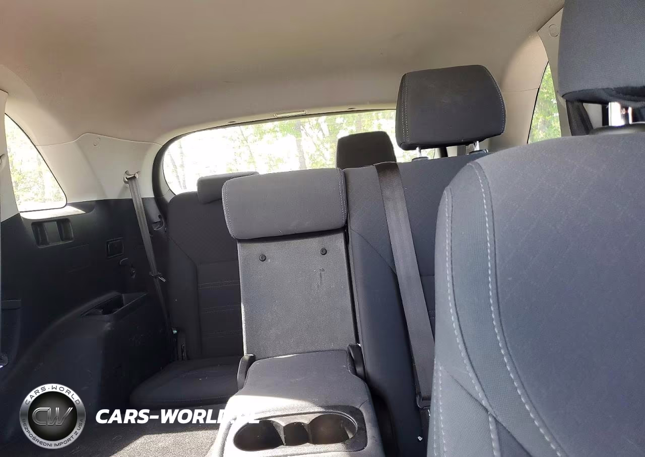 2018 Kia Sorento Lx V6 VIN:5XYPGDA55JG418061 - 10