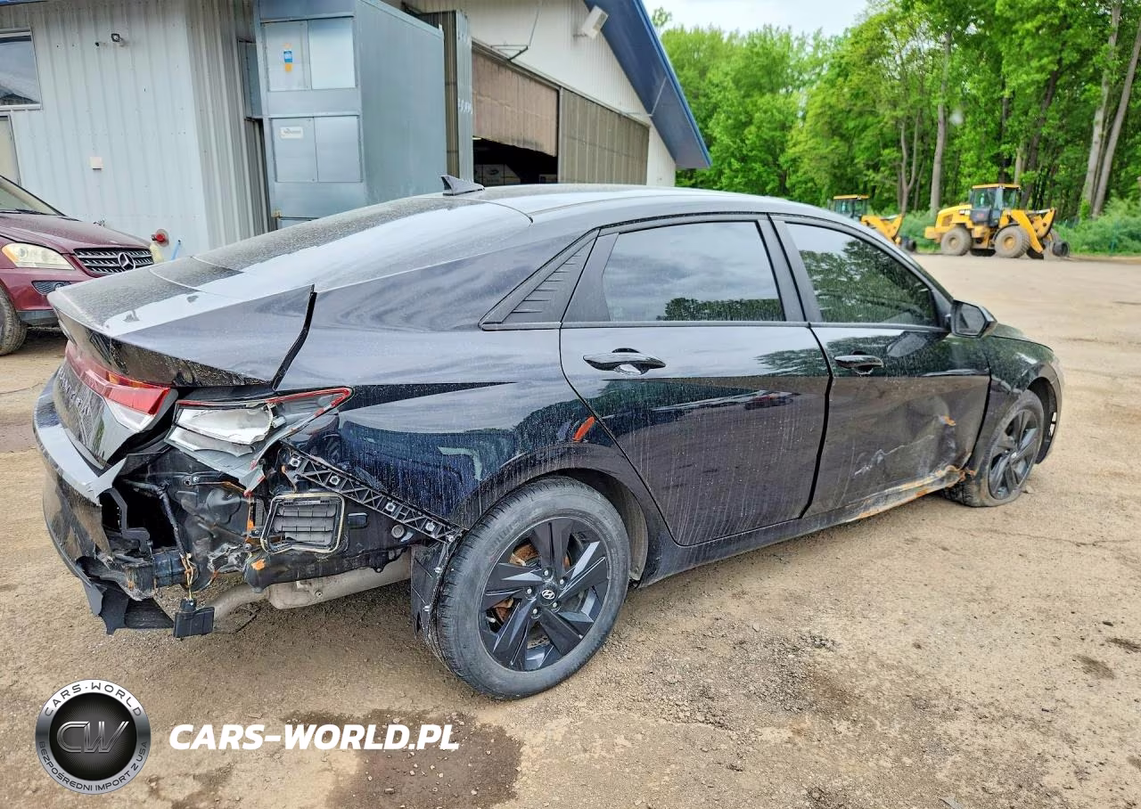 2022 Hyundai Elantra Sel VIN:KMHLS4AG6NU317903 - 3
