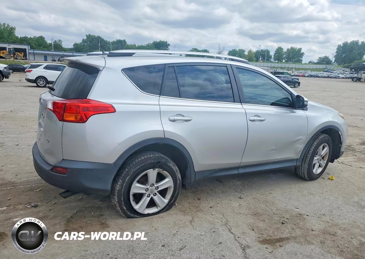 2014 Toyota Rav4 Xle VIN:2T3WFREV0EW113760 - 3