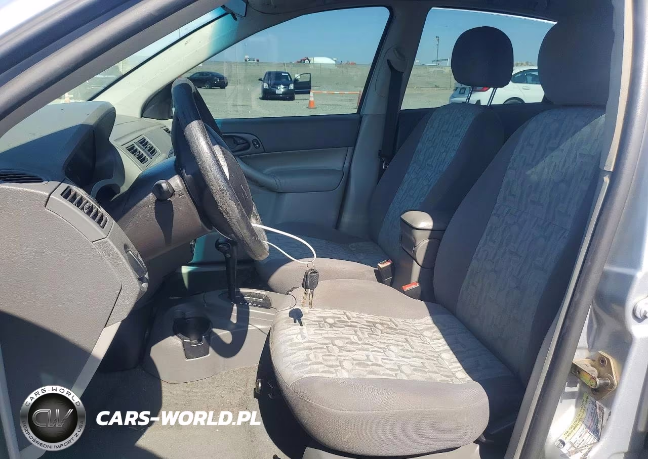 2005 Ford Focus Zx4 VIN:1FAFP34N75W148718 - 7