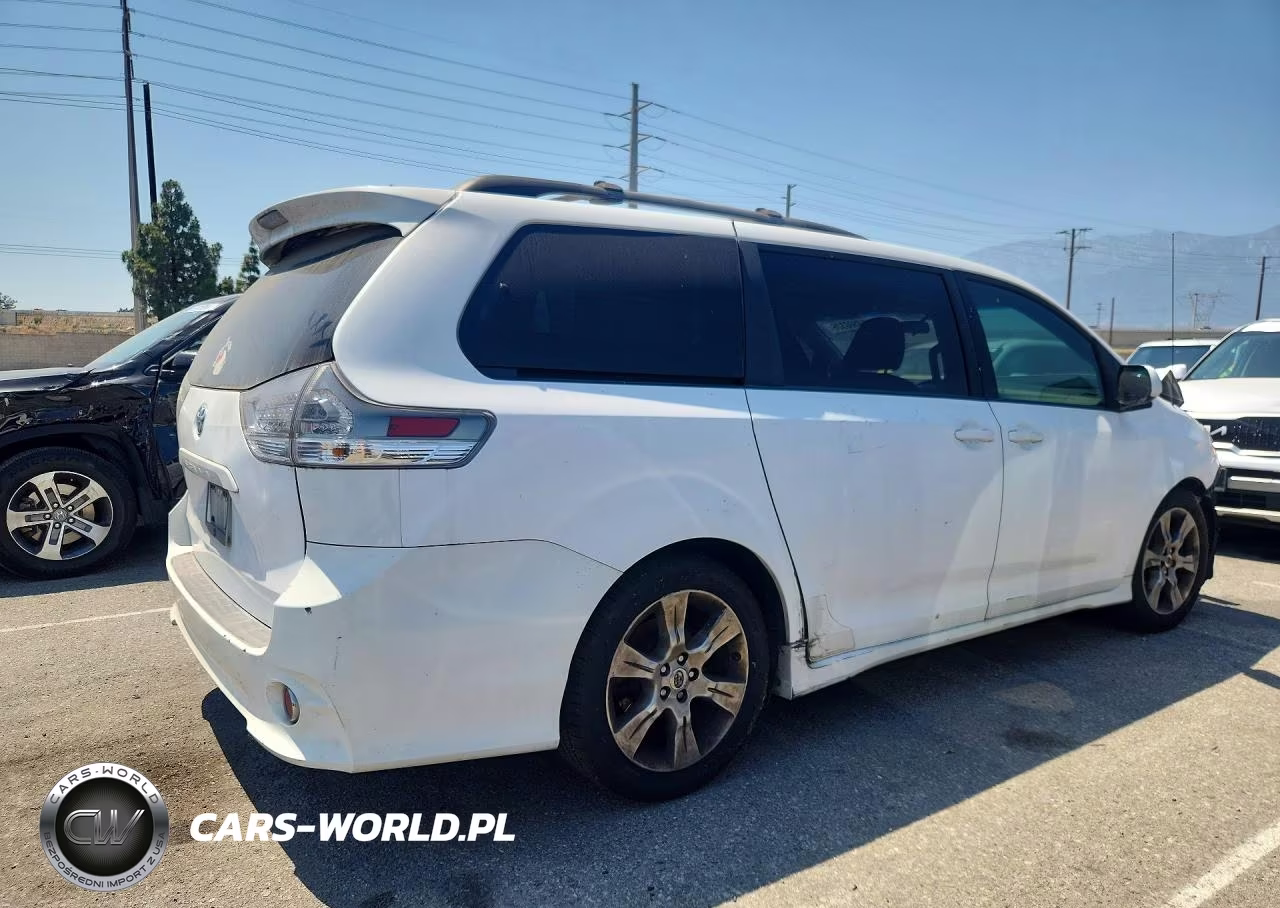 2011 Toyota Sienna Sport VIN:5TDXK3DC0BS043171 - 3