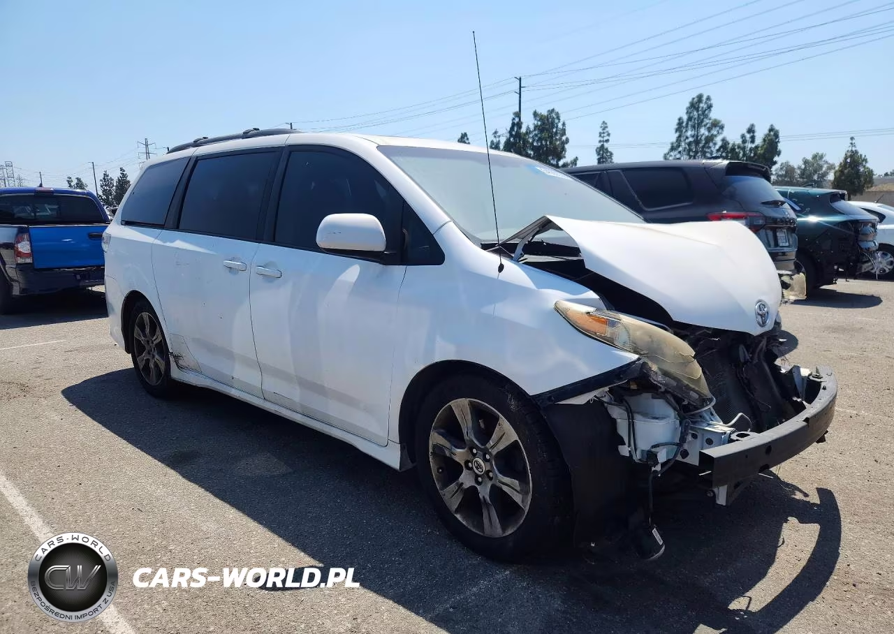 2011 Toyota Sienna Sport VIN:5TDXK3DC0BS043171 - 4