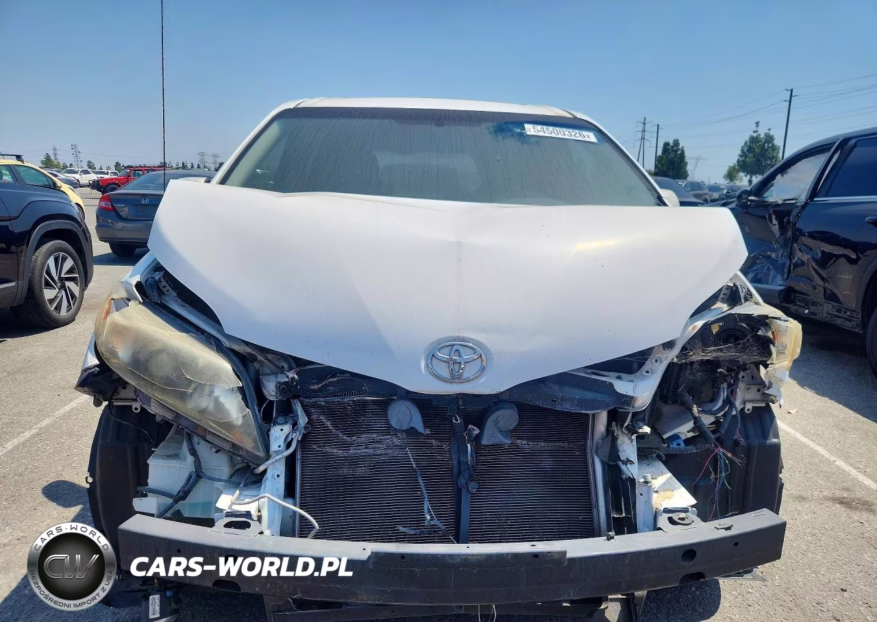 2011 Toyota Sienna Sport VIN:5TDXK3DC0BS043171 - 5