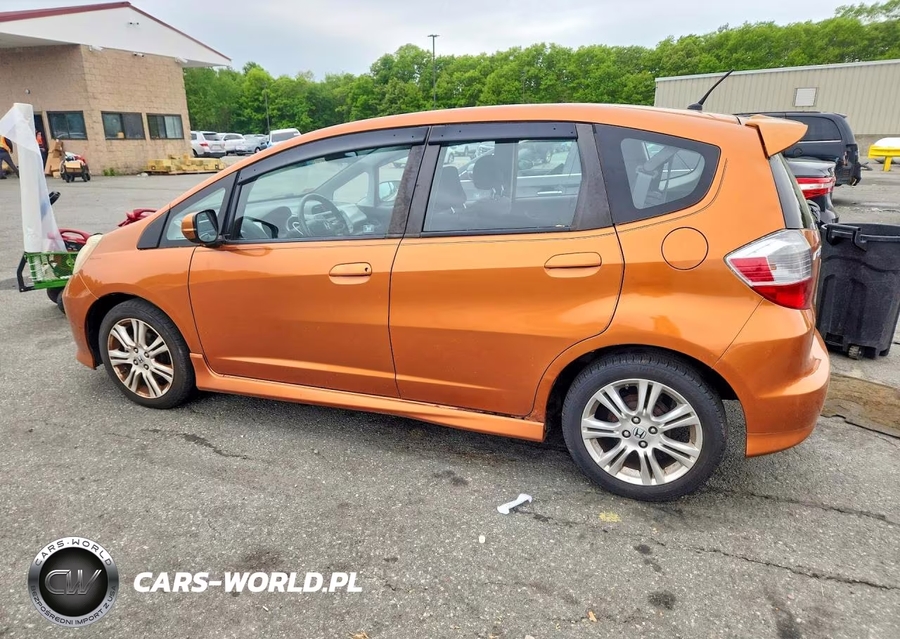 2010 Honda Fit Sport VIN:JHMGE8H47AS003939 - 2