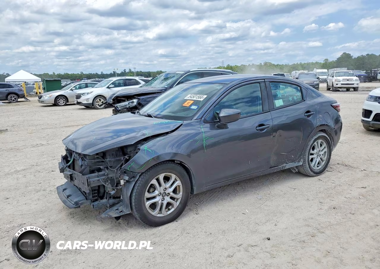 2017 Toyota Yaris Ia Base – zdjęcie 1 z 12