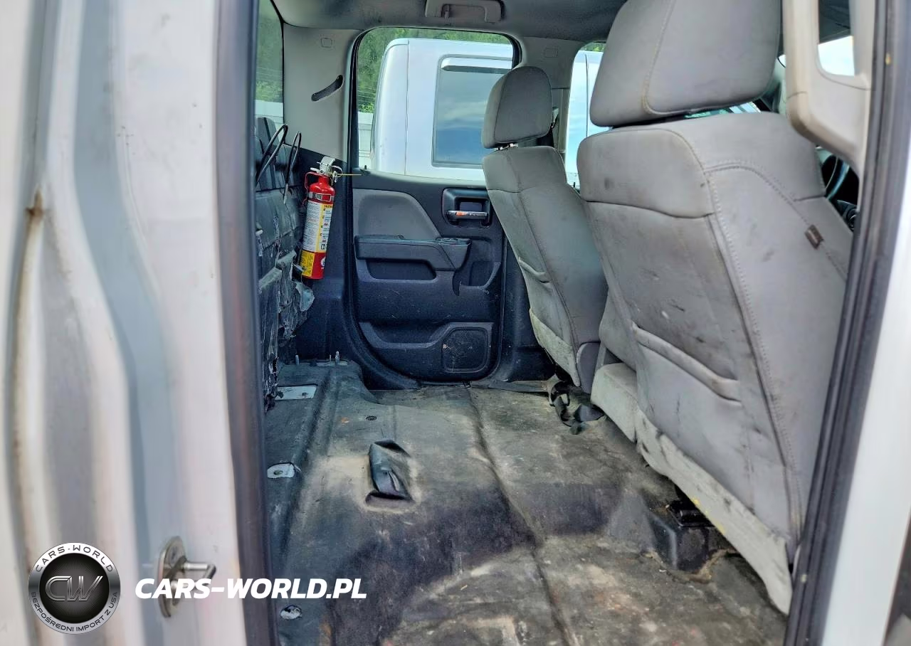 2018 Chevrolet Silverado K3500 VIN:1GB2KYEG2JZ213427 - 10
