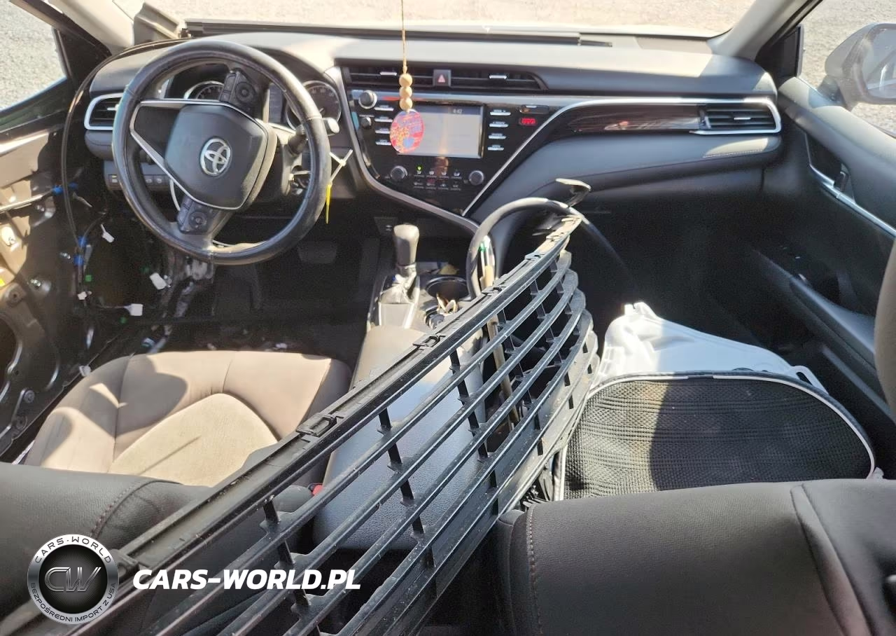 2018 Toyota Camry Le VIN:4T1B11HK6JU052577 - 8