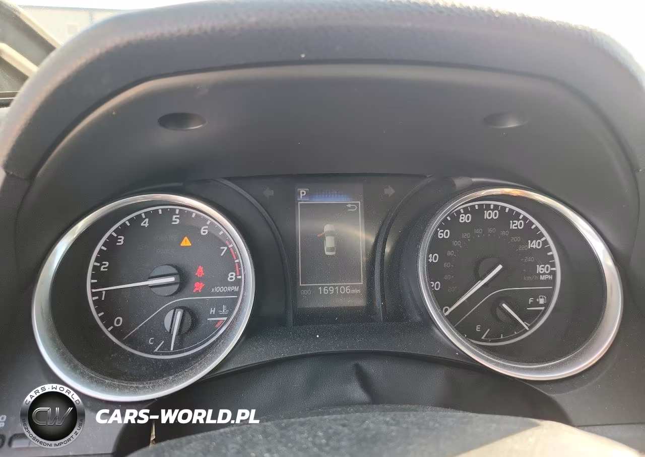 2018 Toyota Camry Le VIN:4T1B11HK6JU052577 - 9