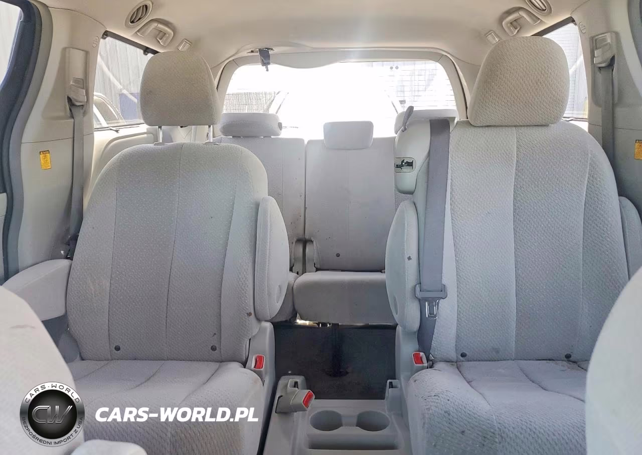 2011 Toyota Sienna Le VIN:5TDKK3DCXBS025139 - 10