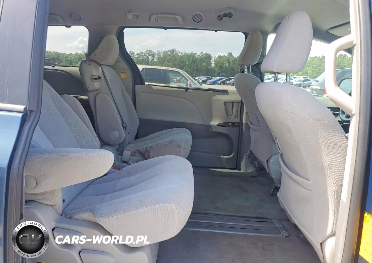 2011 Toyota Sienna Le VIN:5TDKK3DCXBS025139 - 11