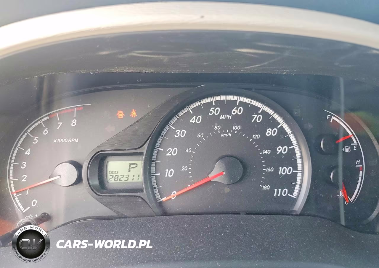 2011 Toyota Sienna Le VIN:5TDKK3DCXBS025139 - 9
