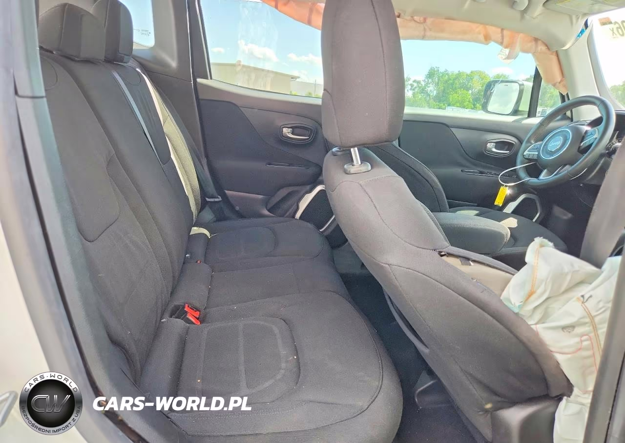 2018 Jeep Renegade Latitude VIN:ZACCJABB7JPG80604 - 11