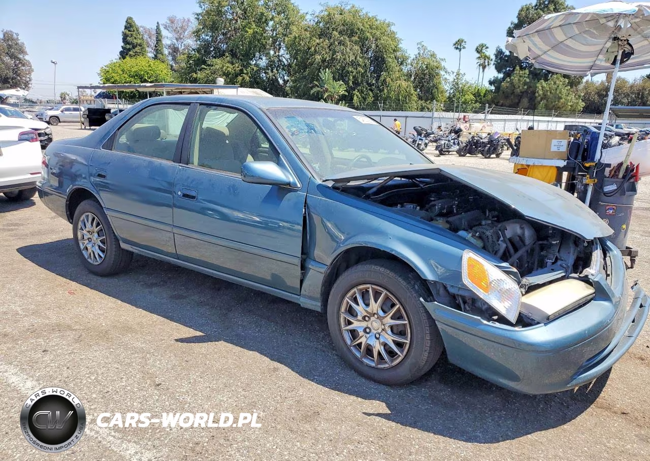 2001 Toyota Camry Le VIN:4T1BG22K91U857065 - 4